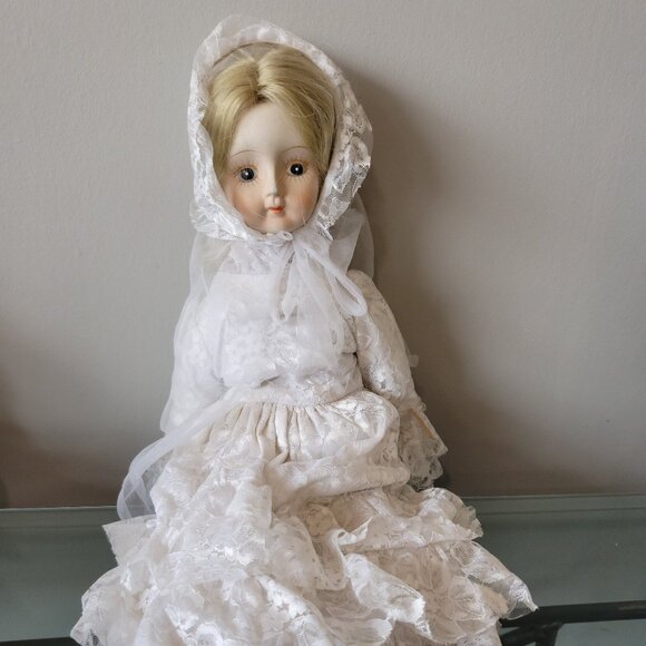 Vintage 1977 Albert E. Price Porcelain Bride Doll - Picture 1 of 8